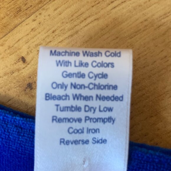 Vicki Wayne Women's Blue Velvet Long Sleeve Top 3X stretch  pullover lounge - Picture 4 of 7